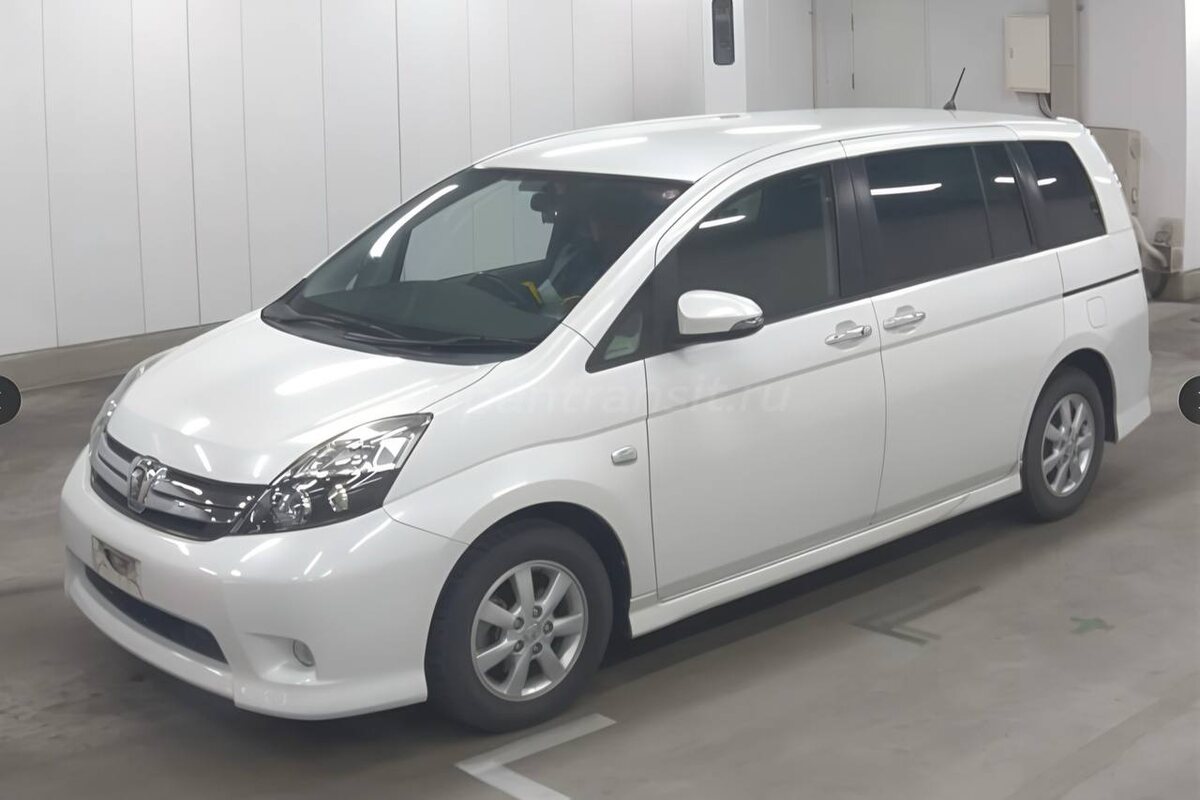 Toyota Isis. Источник: скриншот из Телеграмм канала "Япония Транзит"