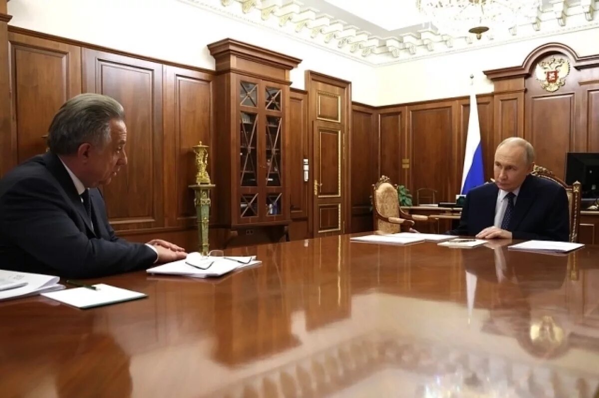    Мутко вспомнил, как Путин сетовал по поводу футбольной сборной России