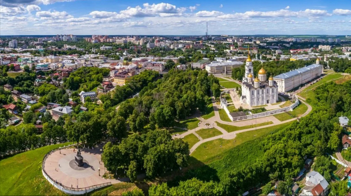 Иллюстративный материал заимствован из общедоступных ресурсов интернета, не содержащих указаний на авторов этих материалов и каких-либо ограничений для их заимствования