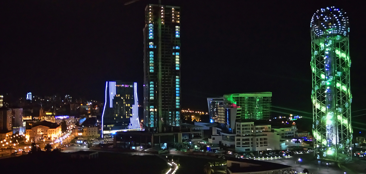 Ночной батуми. Вид от пассажирского порта. Аджария, батуми