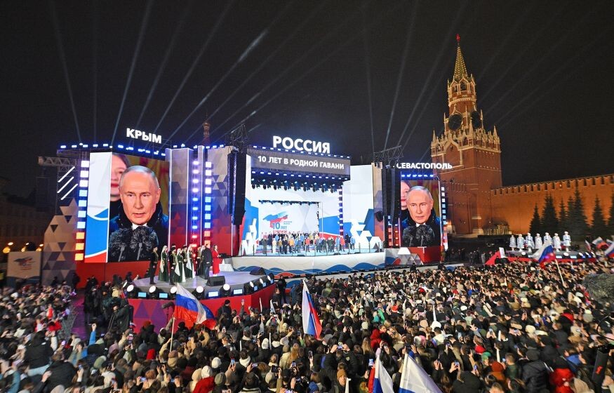    «Кремль, пошёл вон! Путин… ещё куда-то. Русские – недоразвитые люди, их нужно ставить на место!»: бредни нацистки