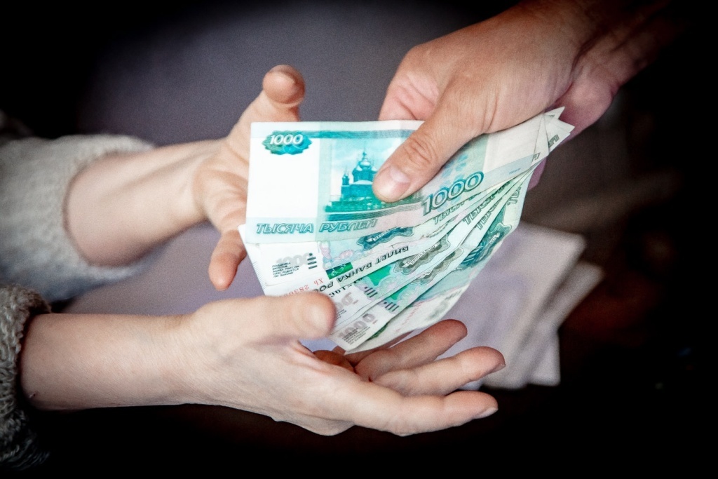 У кого в Твери больше всех выросли зарплаты с начала года