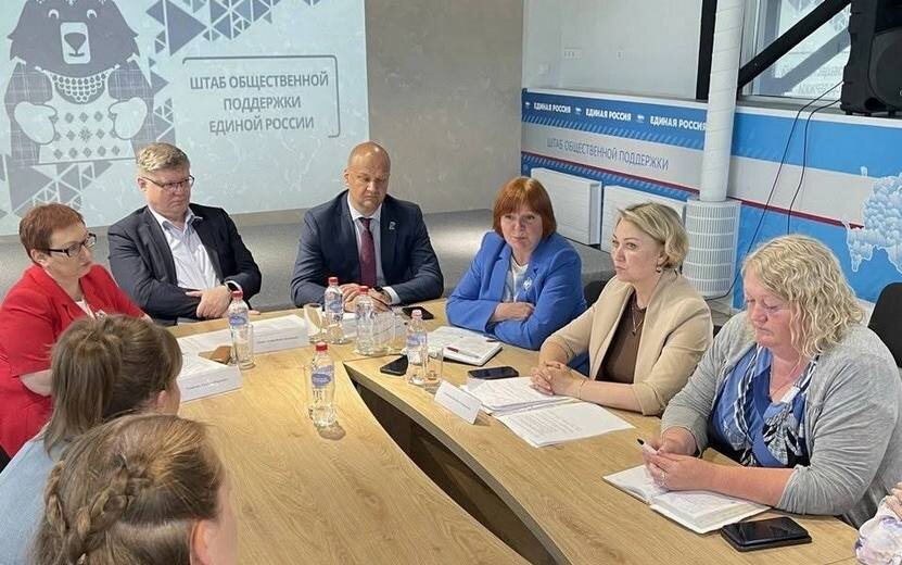    Дополнительные совещания по вопросам реорганизации школ пройдут в Ижевске