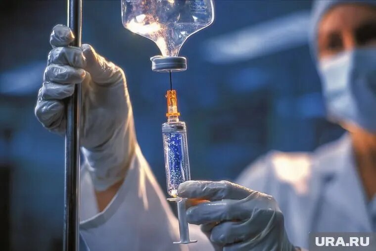 Ребенок скончался в больнице. Фото: Создано в Midjourney © URA.RU