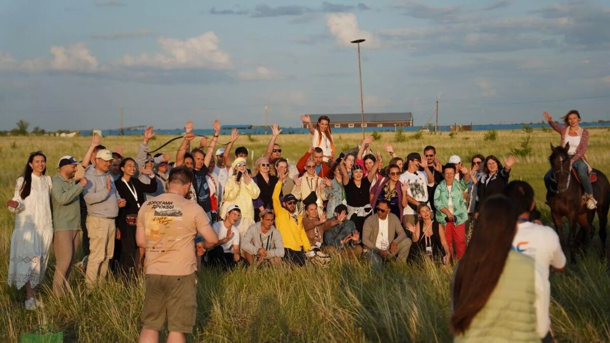 На западе Казахстана встретили участников международной экспедиции "Путешествие в сердце Евразии" © Photo : Генконсульство России в Уральске