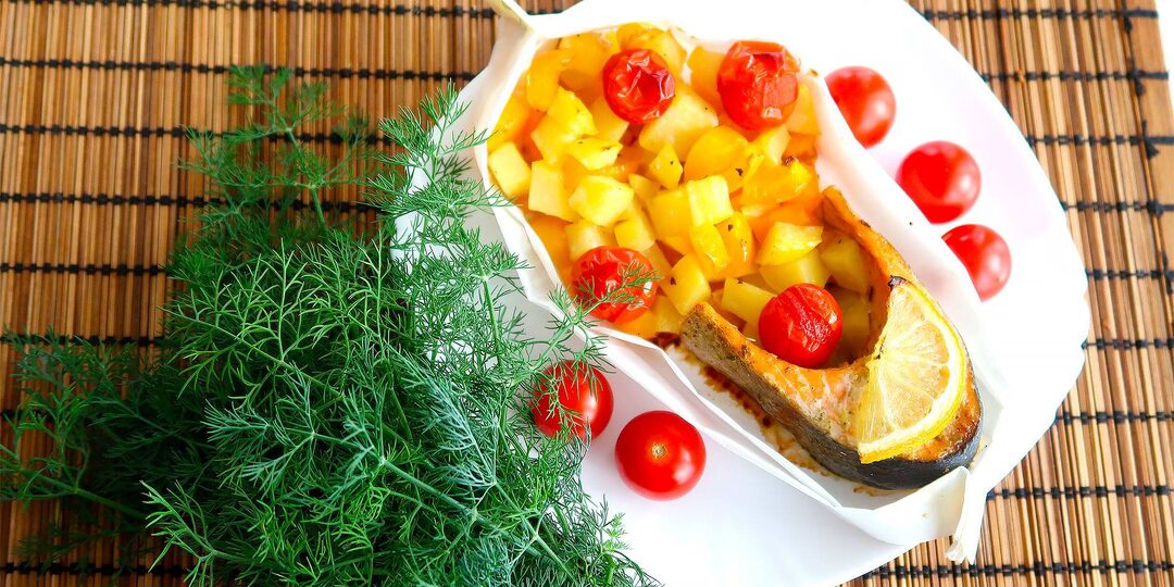 Форель запеченная с овощами