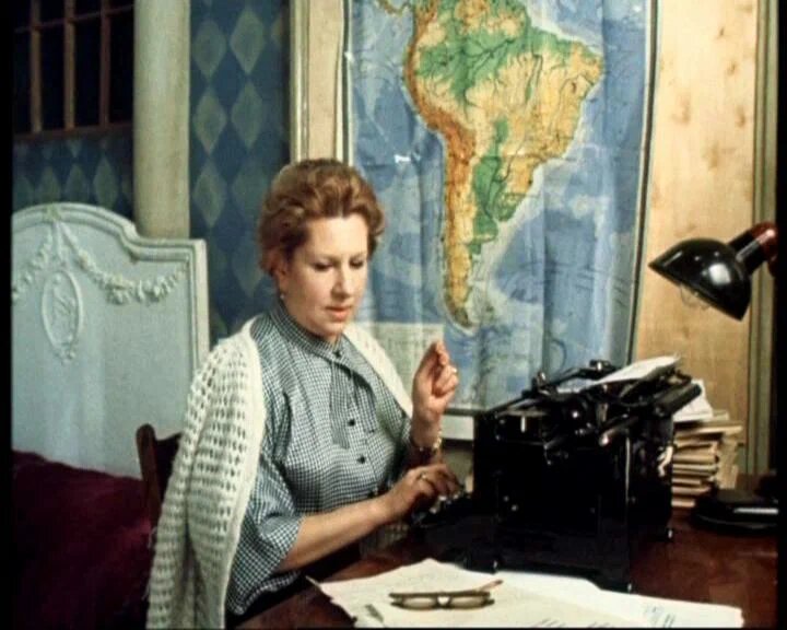 Кадр из фильма "Покровские ворота" 