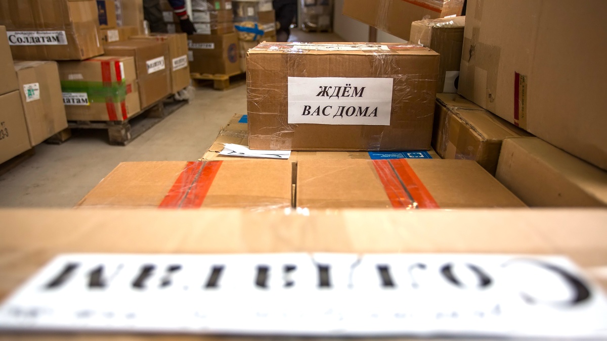    Югорчане собрали большую спецпосылку для врача военного госпиталя