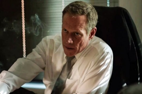 Кадр из фильма режисёра Кэтрин Бигелоу: "Цель номер один". Актёр Фридерик Лен играет в нём офицера ЦРУ по прозвищу "Волк". Прототипом этого персонажа послужил Майкл Д" Андреа.