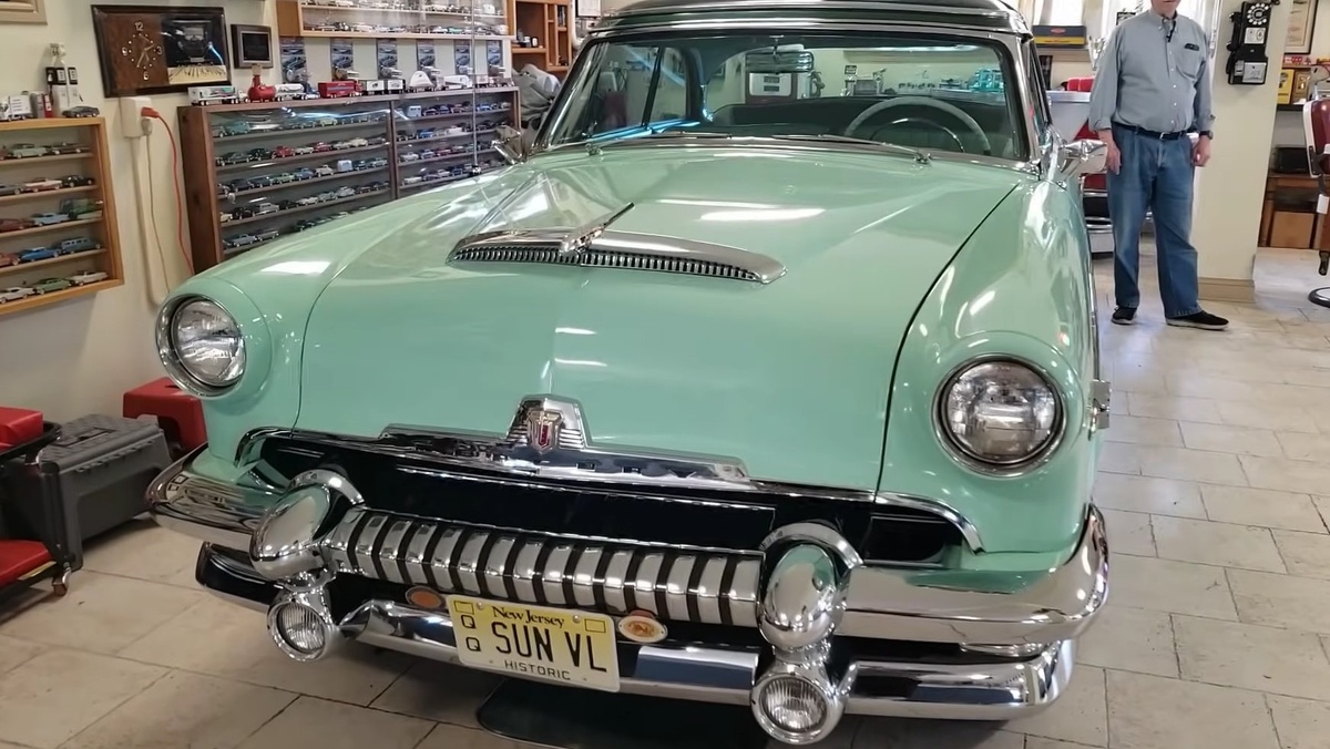 Mercury Sun Valley 1954