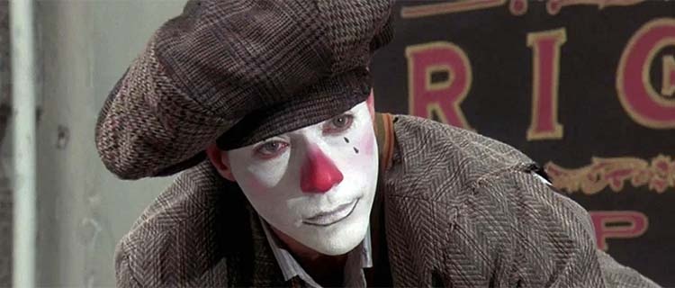 Дюбуа в США, начало фильма