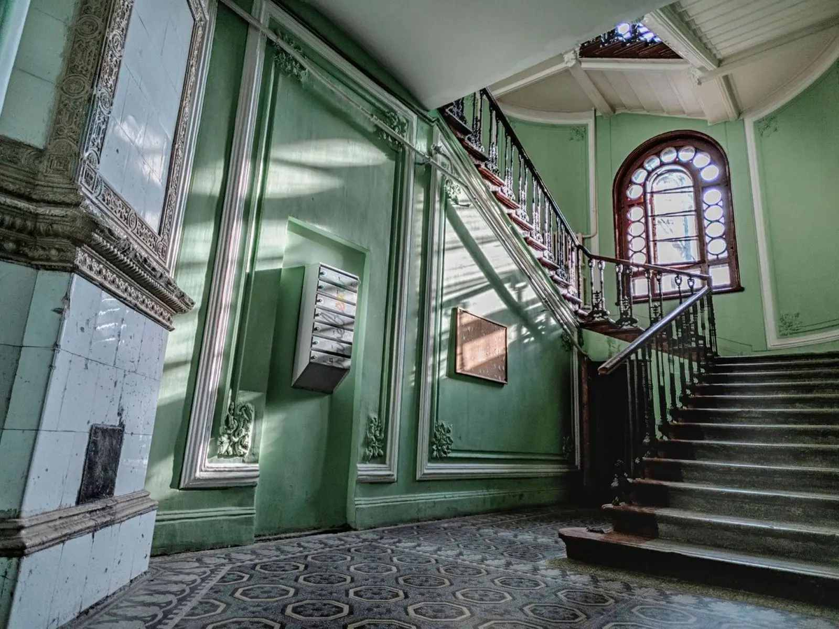 Парадная в Питере. Фото из интернета