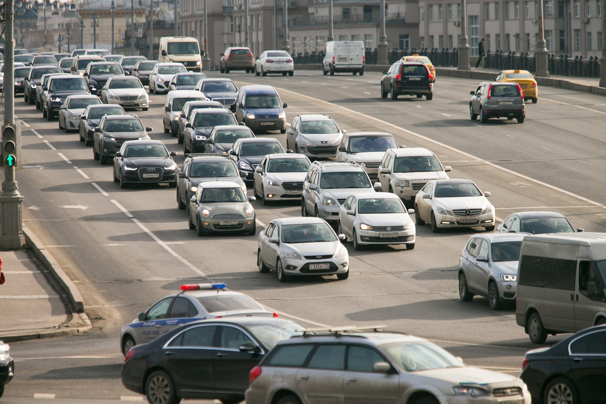 Сложная ситуация сложилась на КАД в Петербурге.  Фото: Фото: ФедералПресс