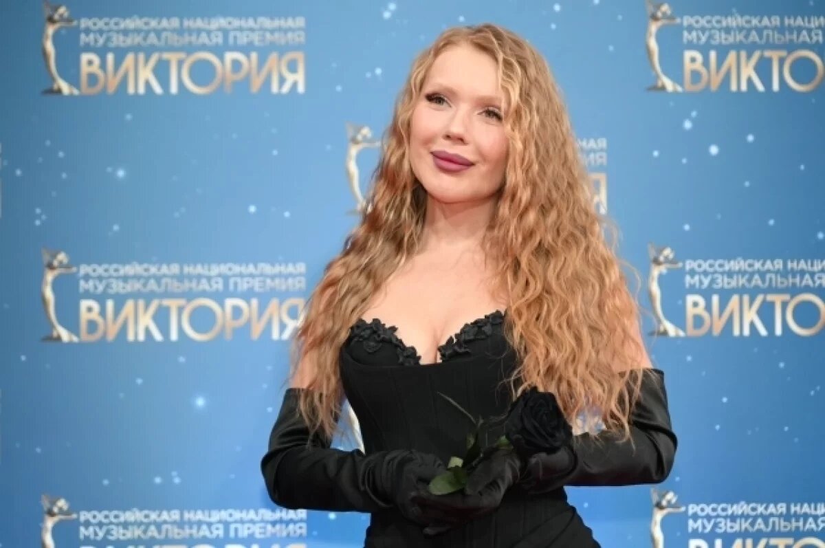    Блогер Карина Кросс пожаловалась на волну хейта от незнакомцев