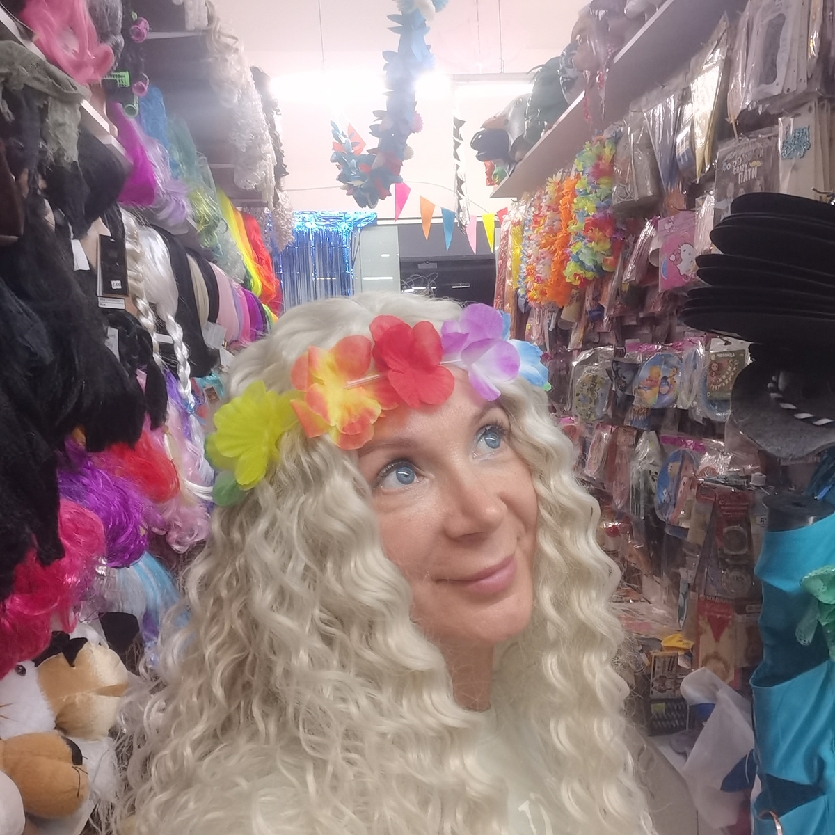 Да почему под глазами мешки то? Бесит...