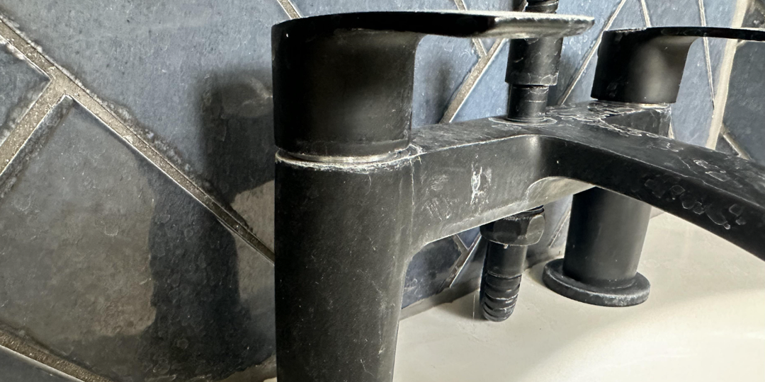 В теории красиво, а на деле — кошмар: 10 историй, где неправильное решение в ремонте оказалось головной болью