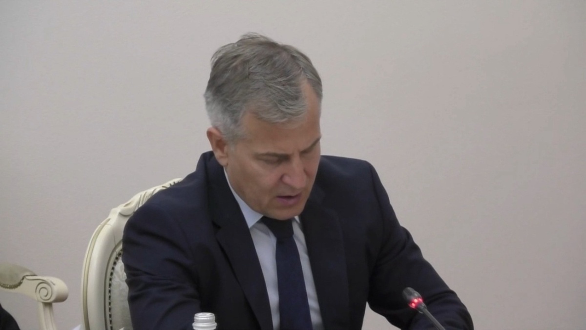    Александр Чепик прокомментировал сбои с поставками льготных лекарств в Курской области