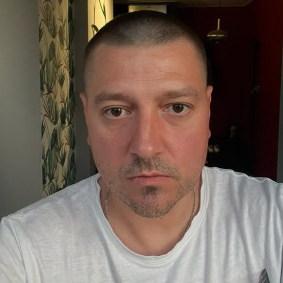     Пётр Кислов женился на своей ученице