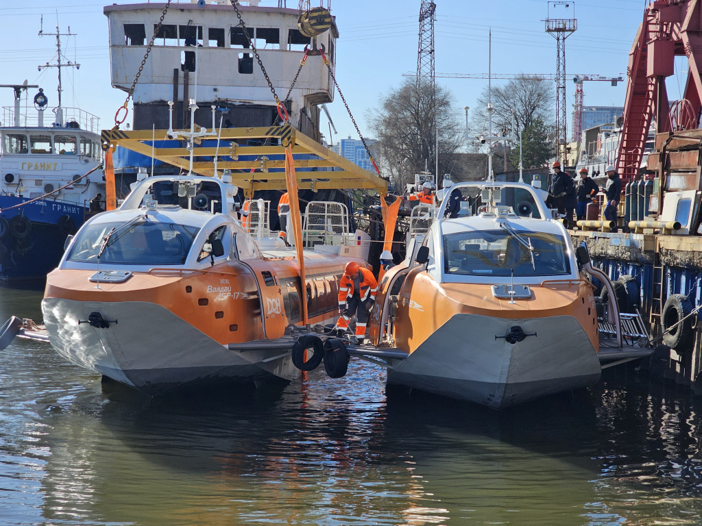 Спуск "Валдаев" на воду после зимовки / Фото: АО "СПК "Дон"  📷
