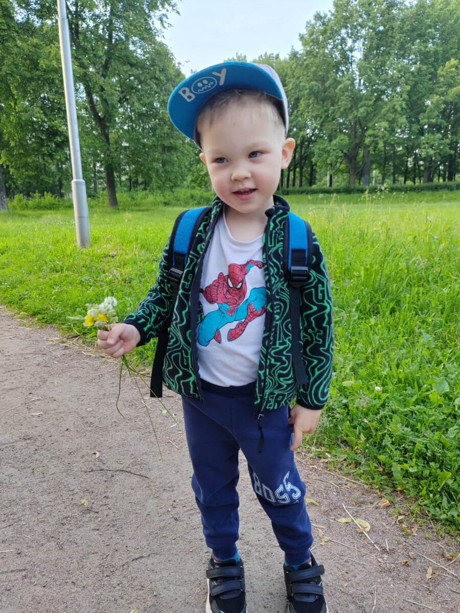 Молочников-производителей рекламировать не будем)