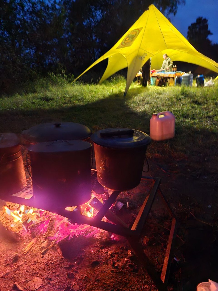 Еда на костре конечно самая вкусная
