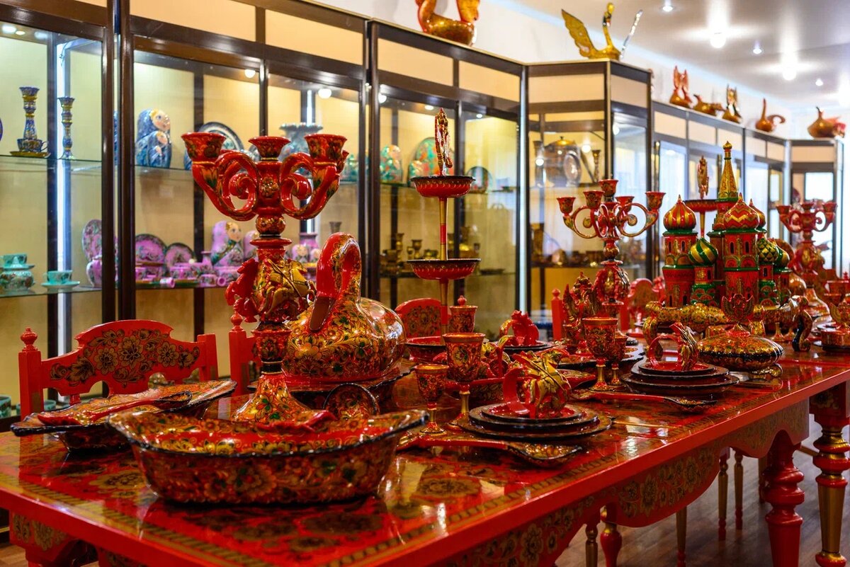 Изделия с хохломской росписью