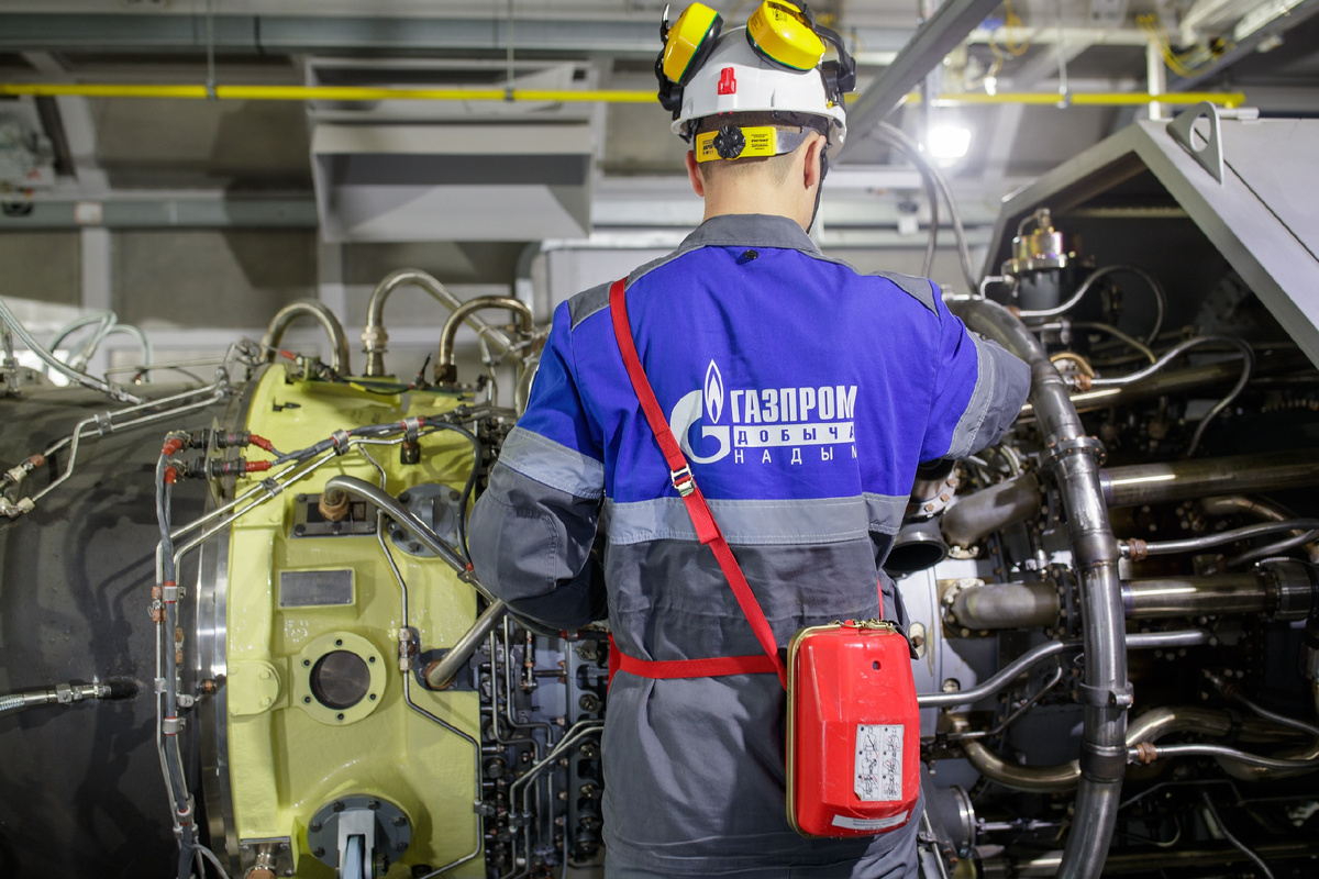 За работой на газоперекачивающем агрегате