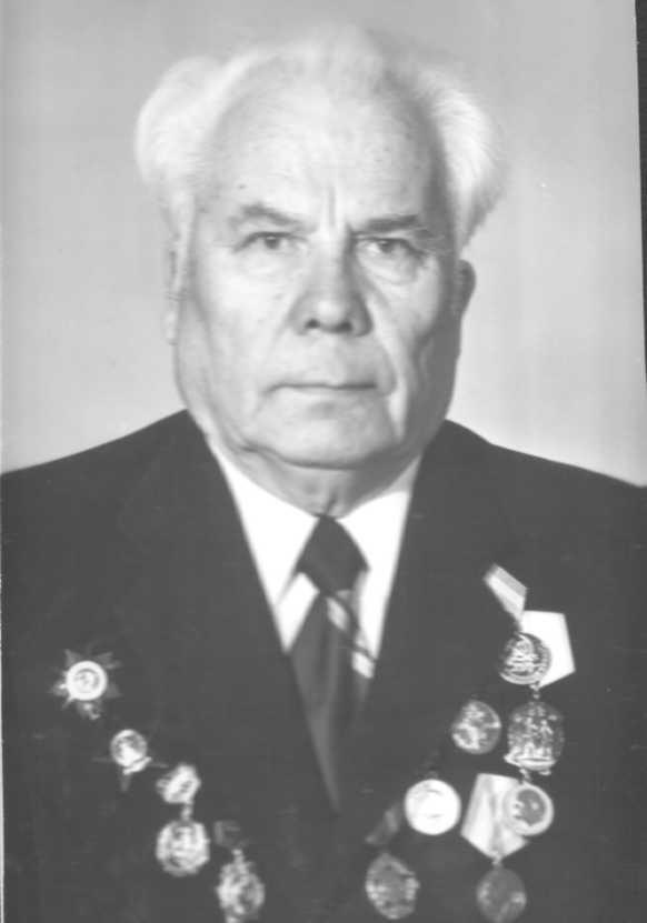 Михаил Никифоров с 1936 года  по 1975 год возглавлял районную больницу