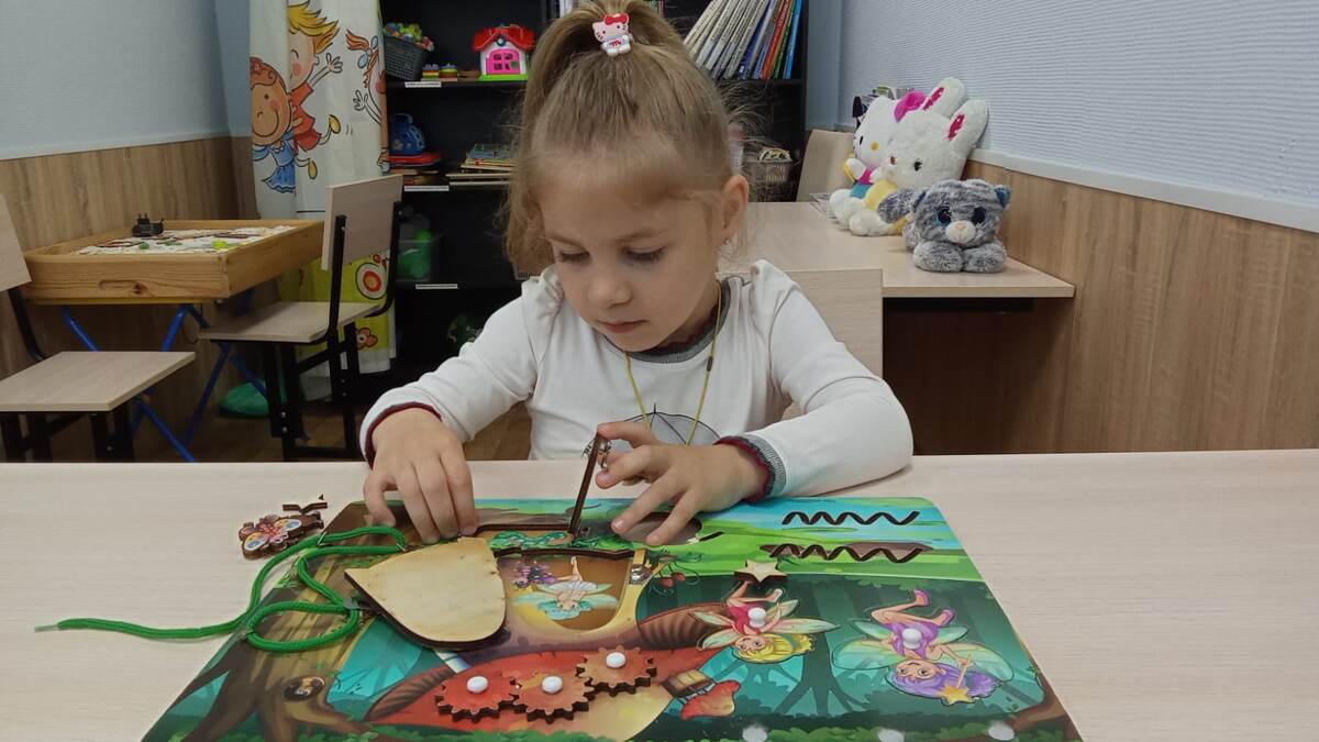 Бизиборд - от англ. busy board, занимательная доска