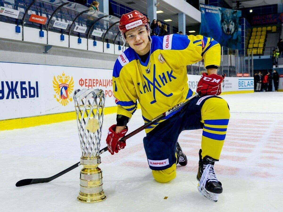    Белорусский хоккеист Егор Чезганов© Фото : ХК "Химик"