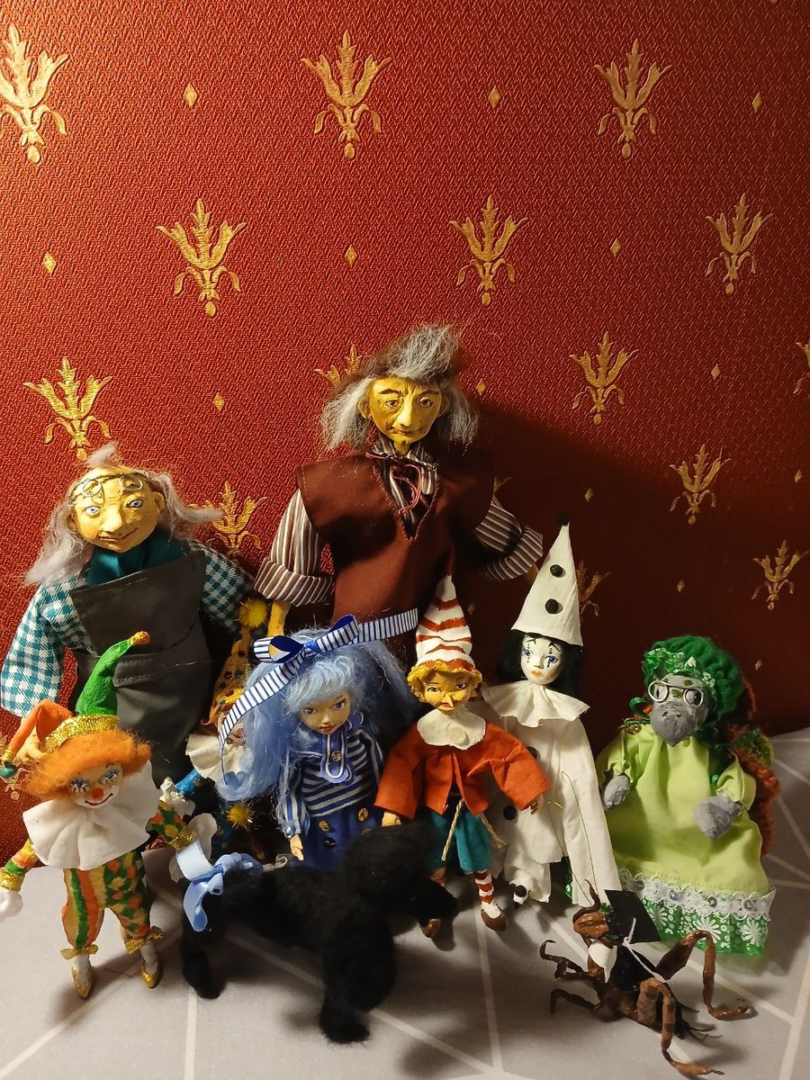 Вот они, добрые герои сказки.