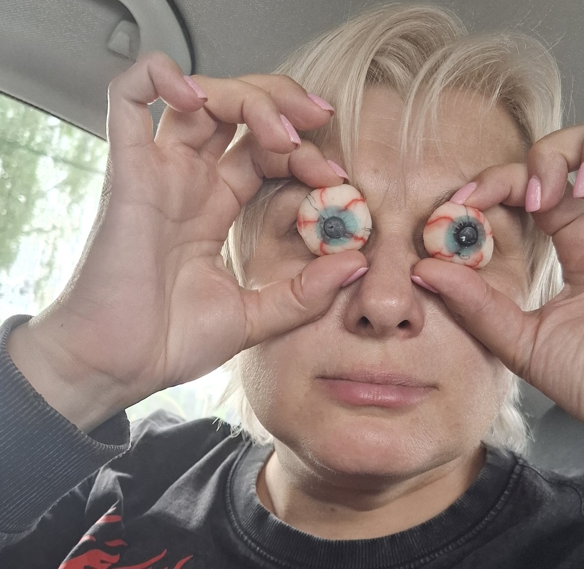 В последнее время надо быть предельно внимательными, чтобы ничего не пропустить из новостей. 