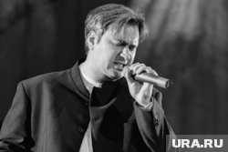     Путь к славе Валерия начался в 1993 году, где его песня «Не тревожь мне душу, скрипка» произвела фурор Борисов Виктор/Фотохроника ТАСС