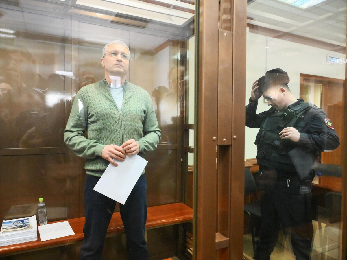    Бывший заместитель главы Минобороны РФ Тимур Иванов на заседании в Московском городском суде© РИА Новости / Илья Питалев