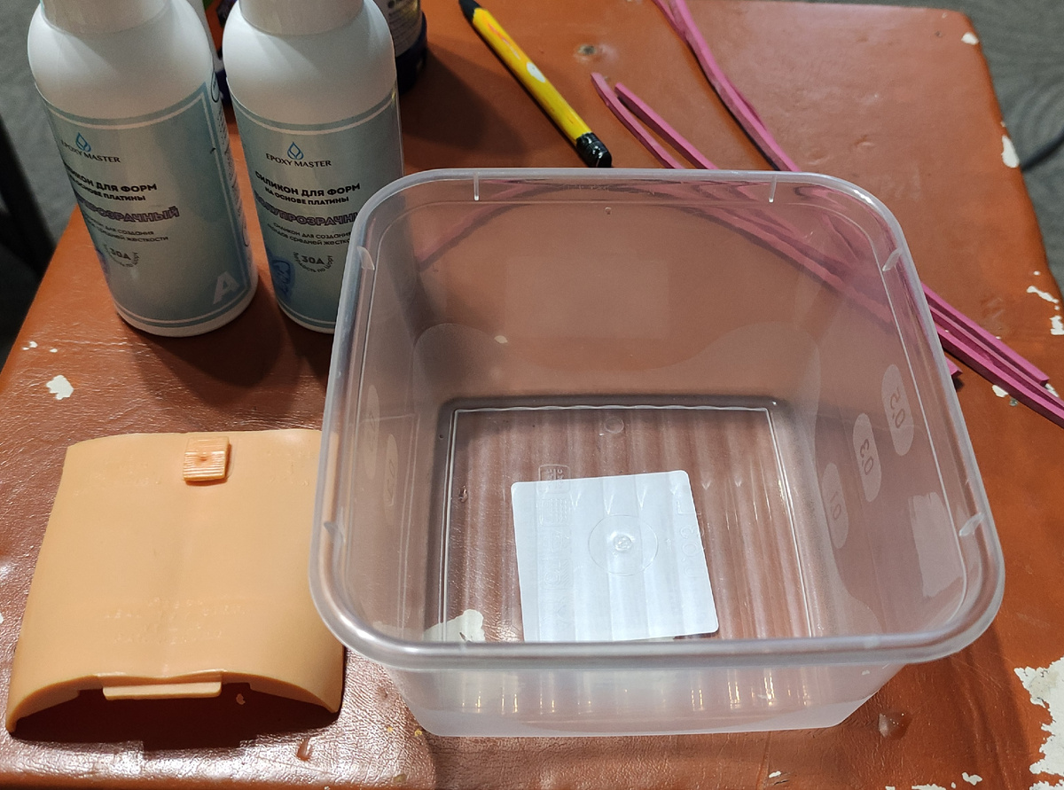 В эту форму залила силикон