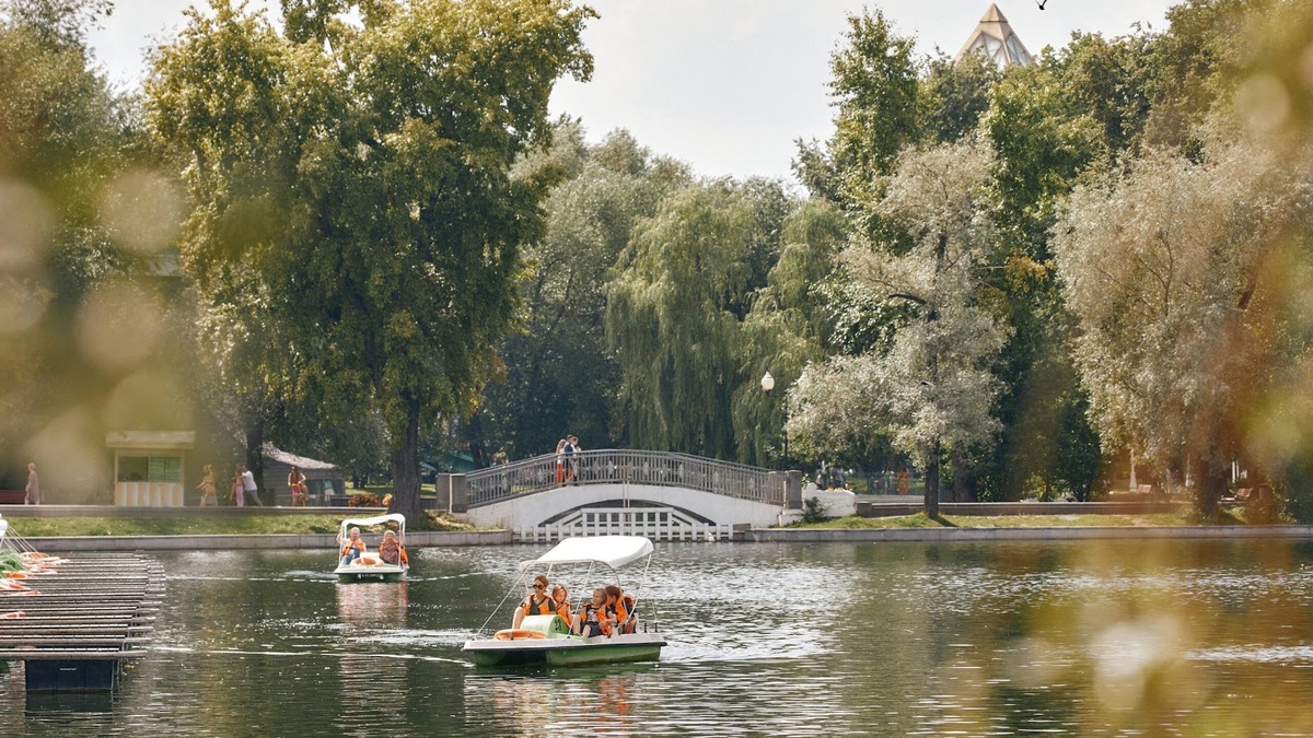 Голицинский пруд в Парке Горького. Источник: parkgorkogo.ru