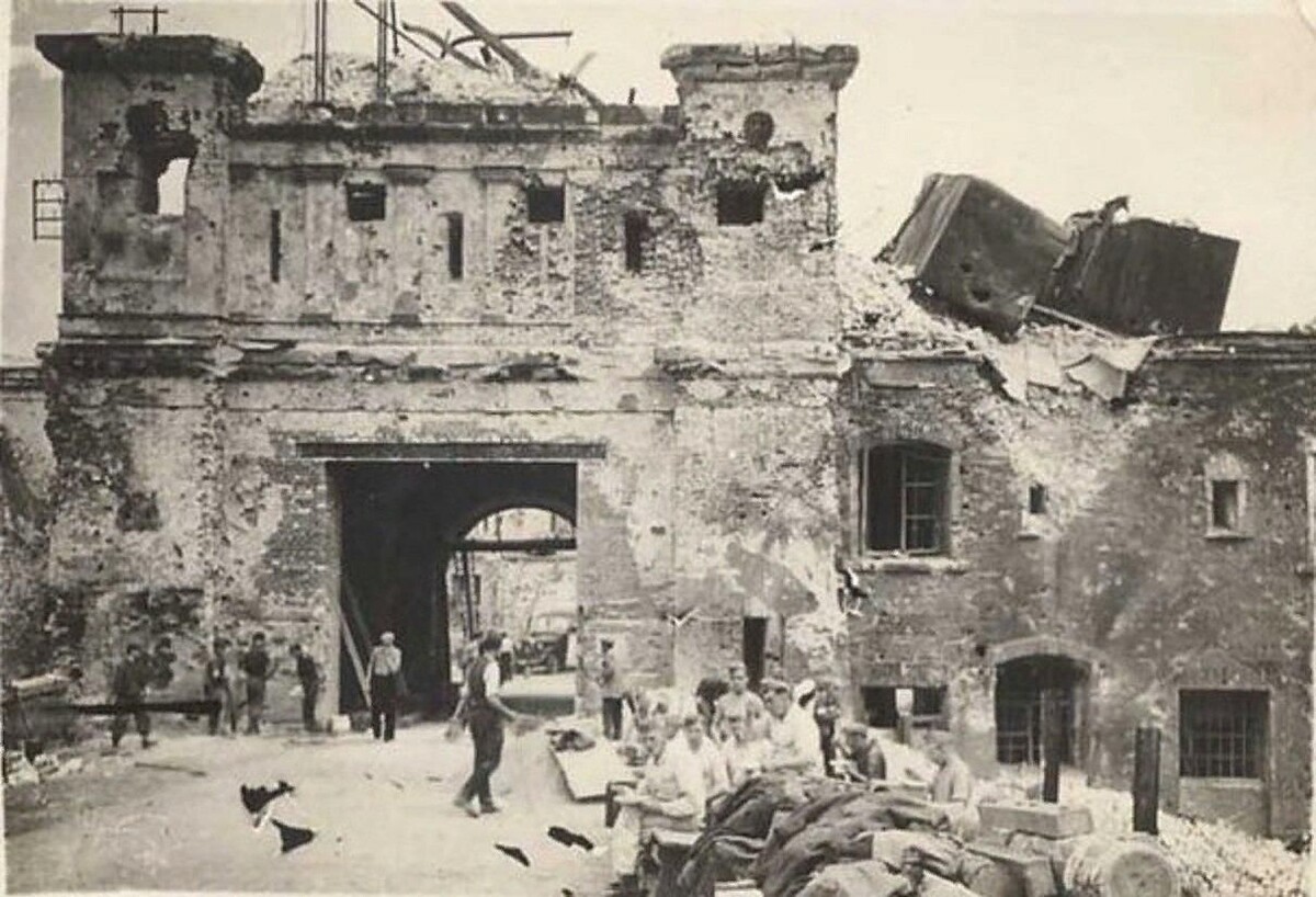 Брестская крепость