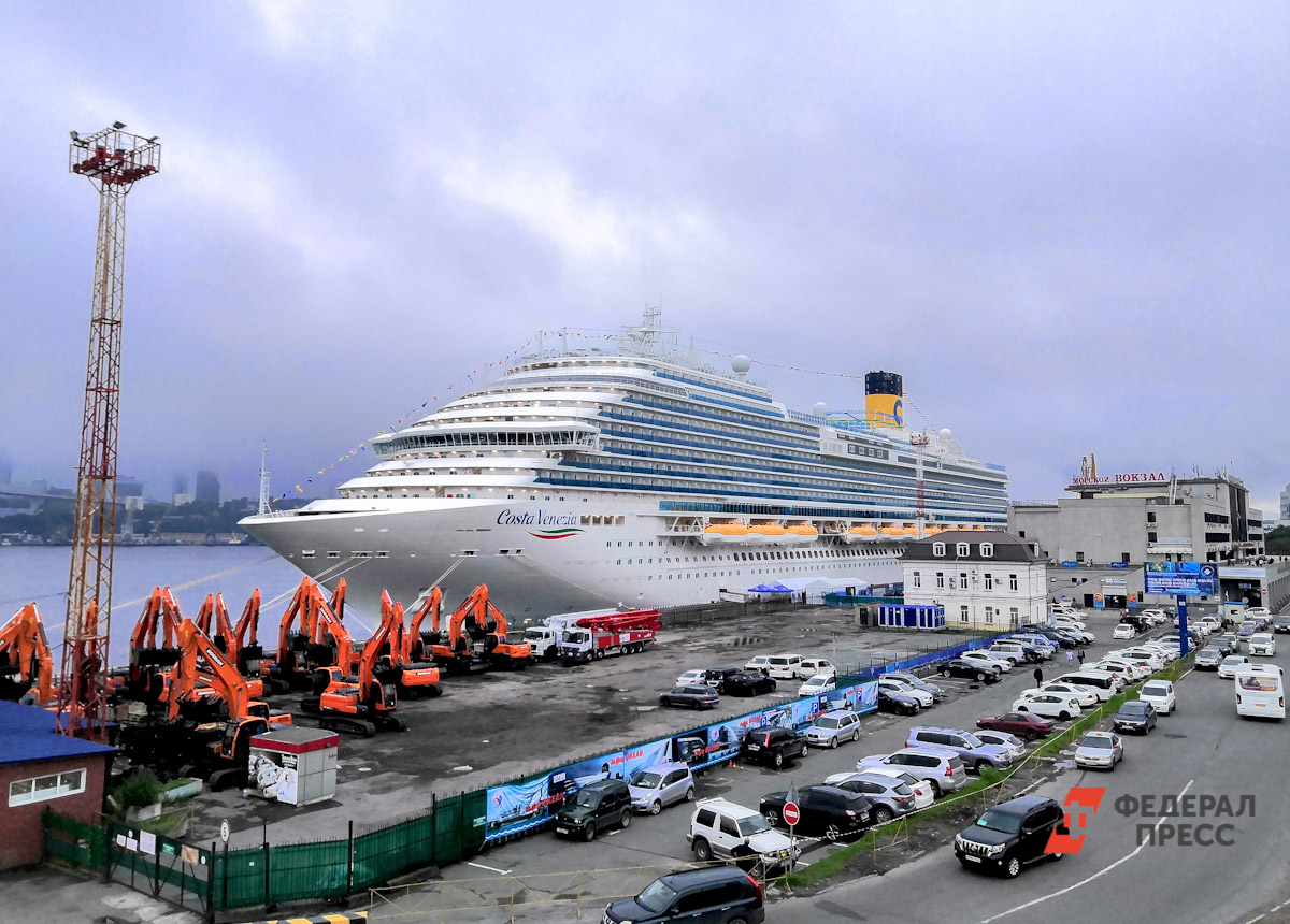 Судно, которое когда-то возило туристов теперь станет металлоломом.  Фото: Фото: ФедералПресс