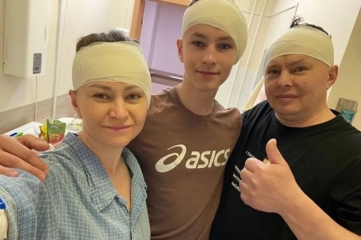    Вся семья не слышала с детства.