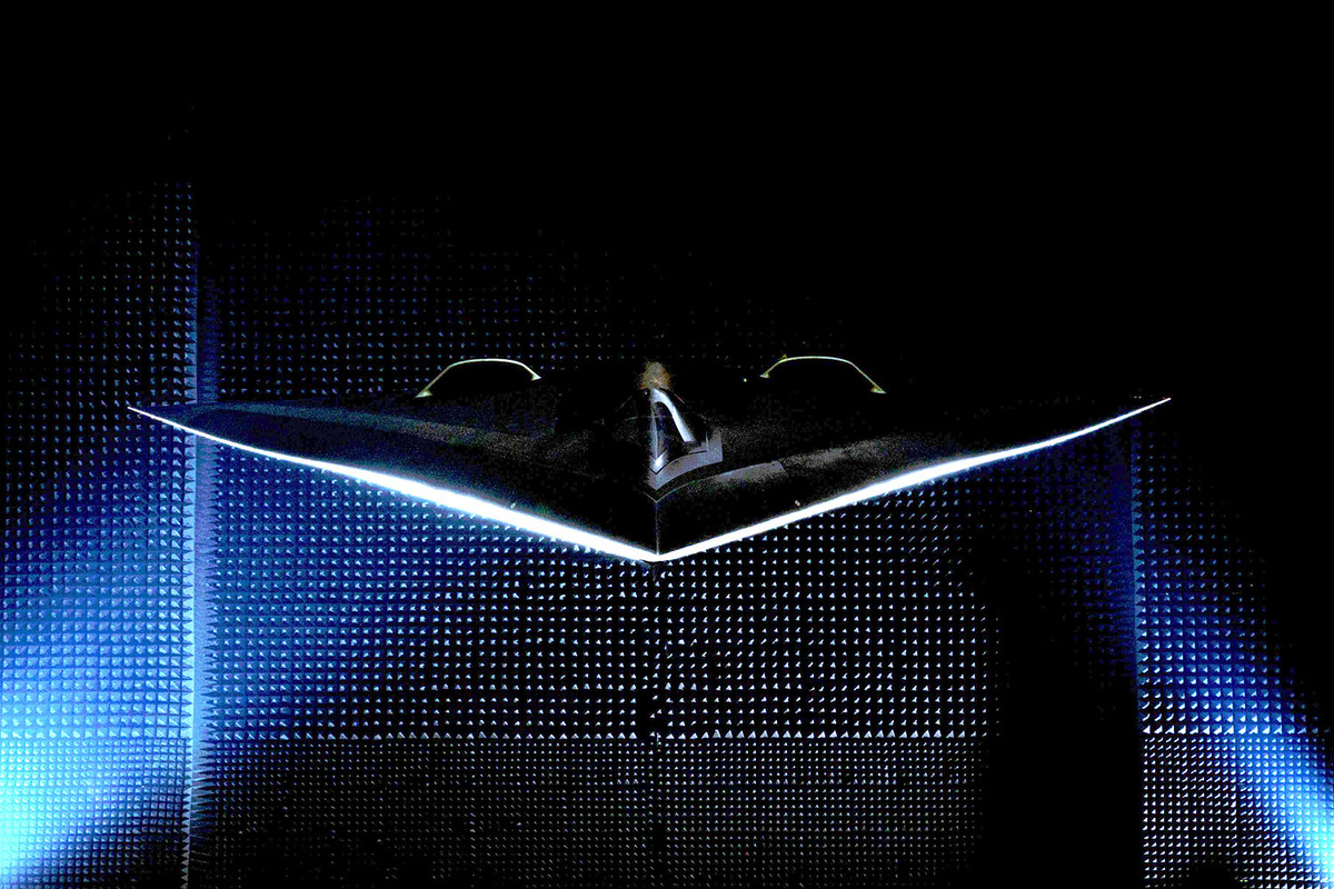 Пока Lout существует лишь в таких изображениях плохого качества