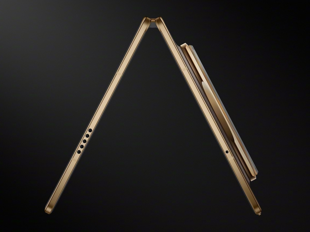    Дизайн ультратонкого Honor Magic V5 показали перед презентацией