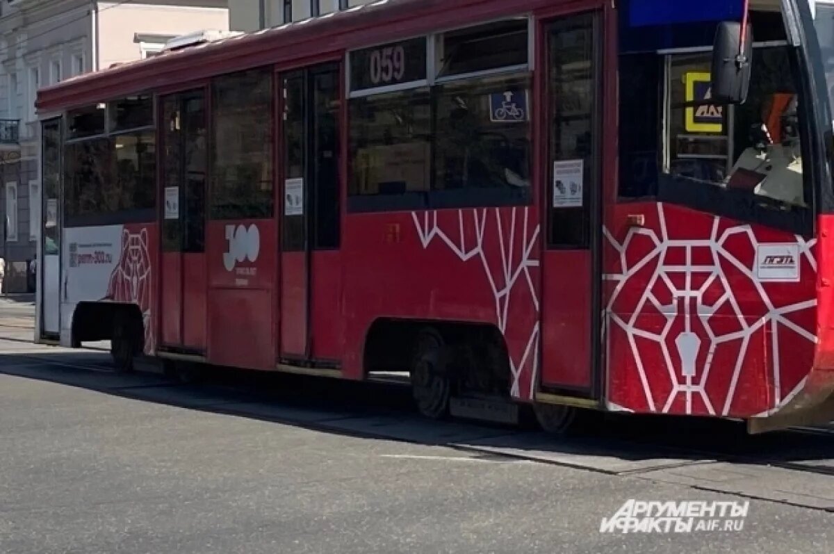    В Перми трамвай № 5 сошёл с рельсов во время движения