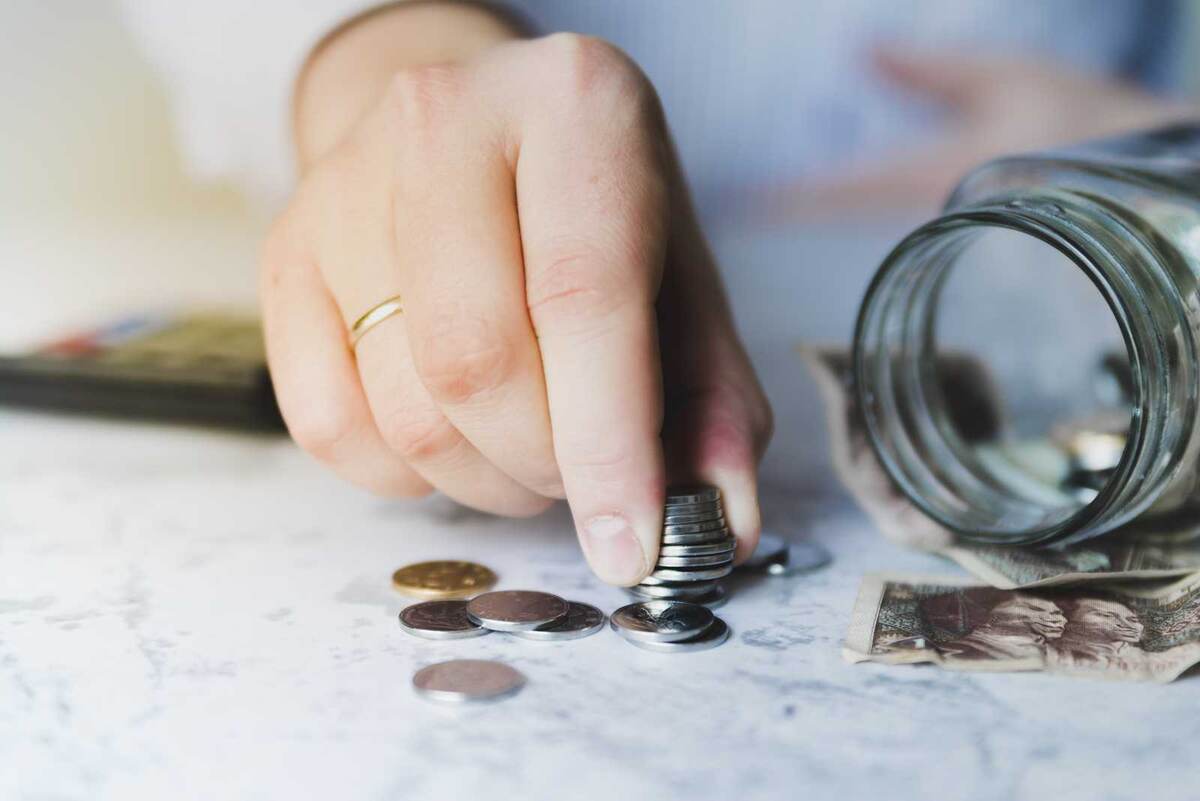 Если неправильно работать со сбережениями, есть риск, что либо они будут расти неэффективно, либо станут для вашего бюджета настоящей обузой