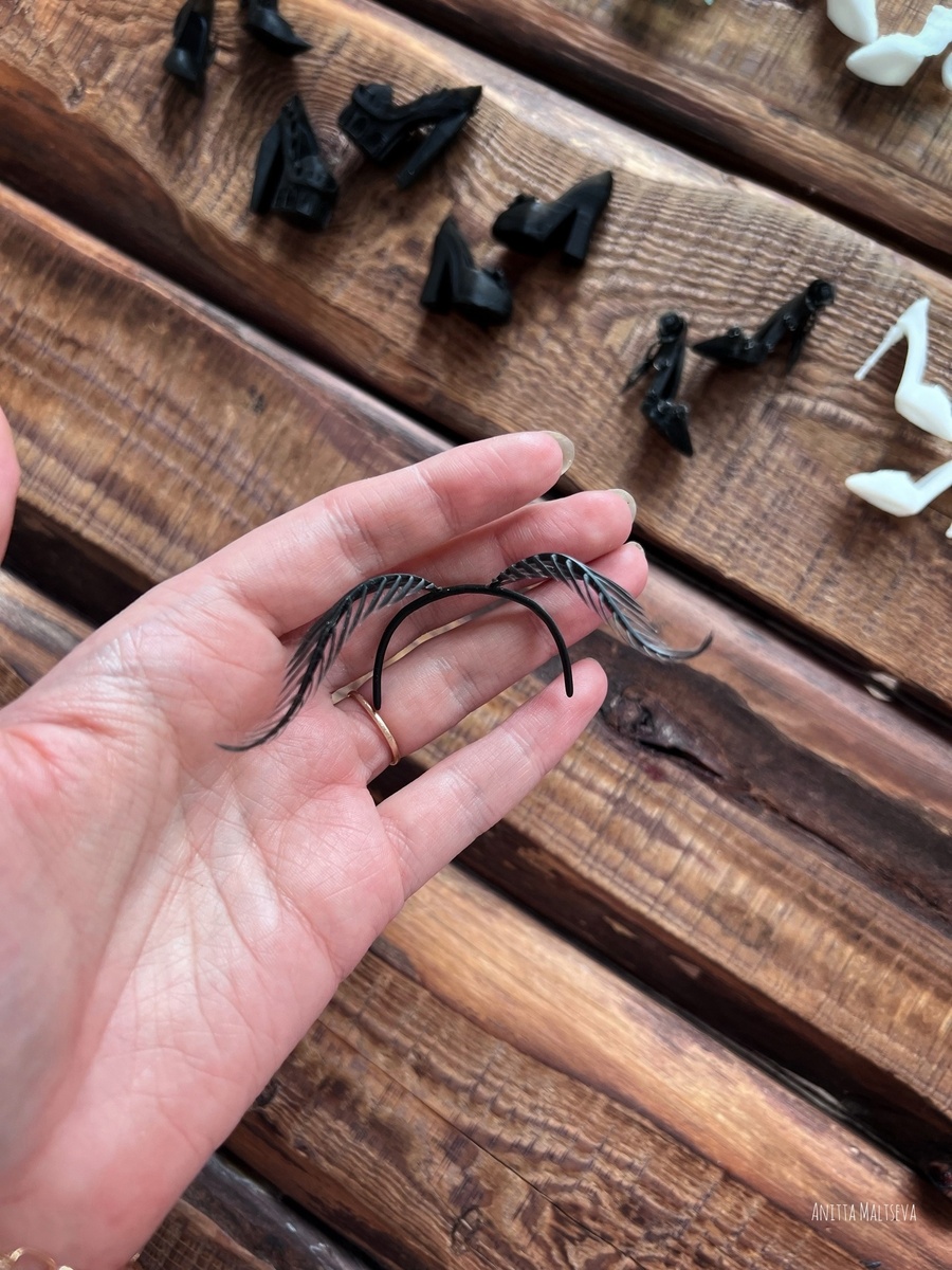 Ободок в виде усиков мотылька, напечатанный на 3D-принтере