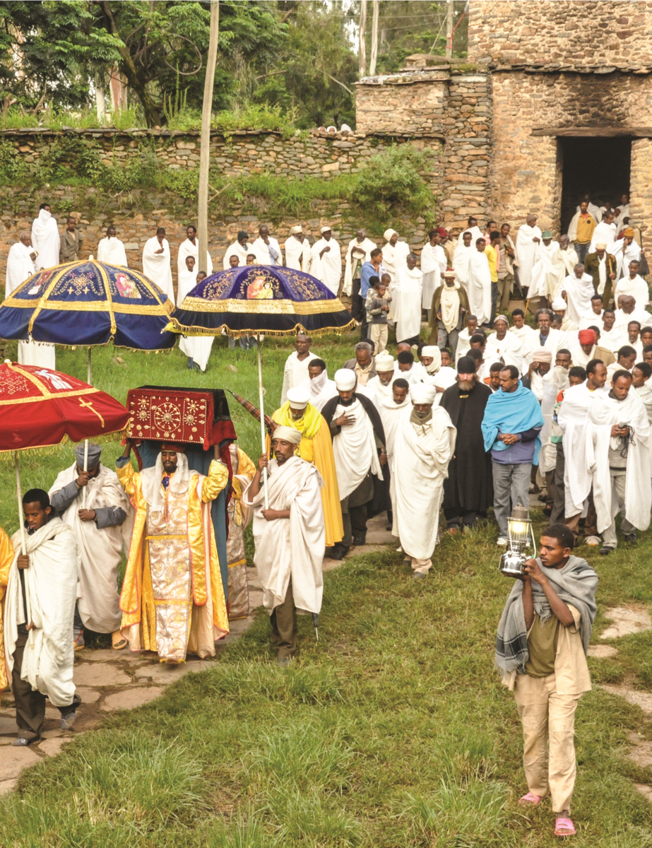 Вынос Ковчега Завета. Иллюстрация из книги о. Фёдора Конюхова "Там, где видно Бога" (здесь и далее) 
