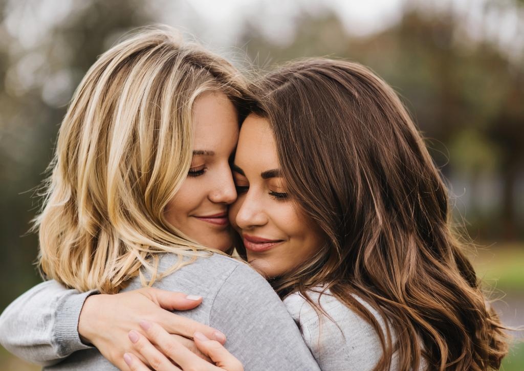 Я тебя обнимаю, моя дорогая!