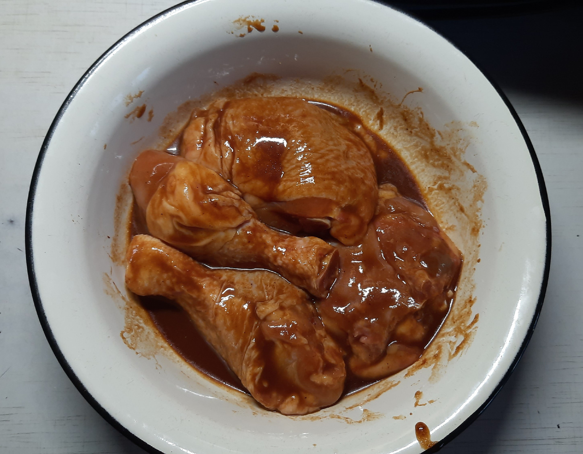 Курицу замариновать