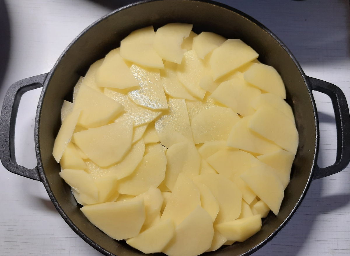 У меня половинки кружочков, картошка крупная