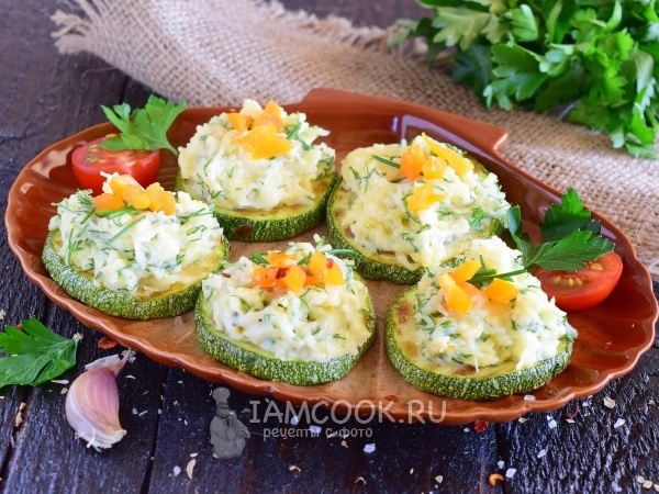 Закуски из кабачков, которые нас выручают всё лето: холодные, вкусные, из простых продуктов и с эффектной подачей