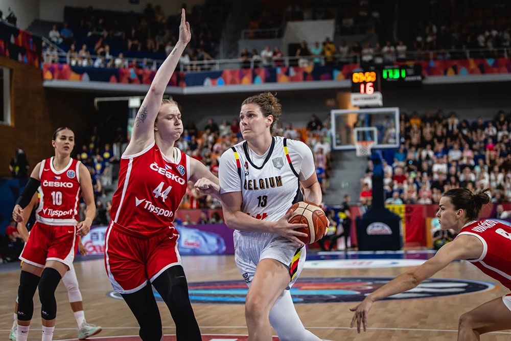    Бельгийка Кьяра Линскенс минувший клубный сезон провела за курское "Динамо", где была лучшим бомбардиром. / fiba.basketball